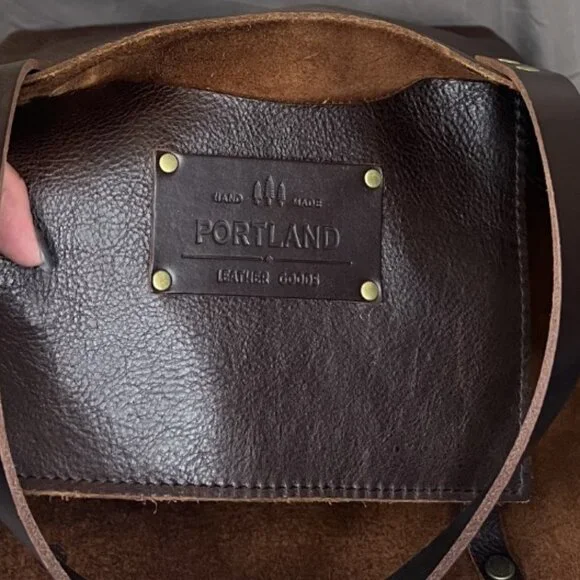 Portland Leather, Cold Brew Tote Bag NWT, with Alpine Bag, Dopp Keychain, Scarf - Picture 5 of 14